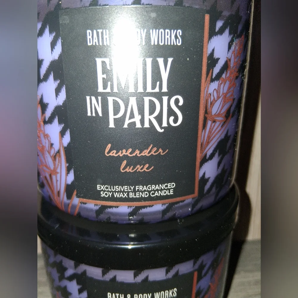 Bath & Body Works Netflix EMILY IN PARIS LAVENDAR LUXE 14.5 OZ Candles SET OF 2